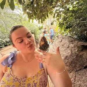 Meet your Posher, Ana